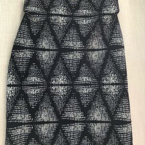 BCBGMAXAZRIA XS BANDAGE SKIRT